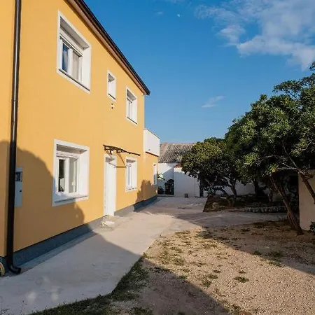 Paro Villa